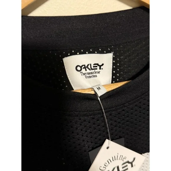 Oakley Shirt Men Black Thermonuclear Protection Long Sleeve Mesh Jersey M - Picture 3 of 6